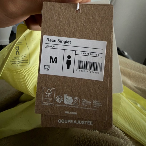 On Running Yellow Racing Singlet - Picture 4 of 4